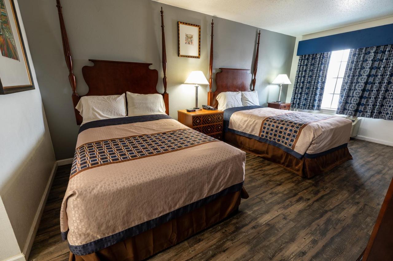 American Inn & Suites Расселлвилл Экстерьер фото